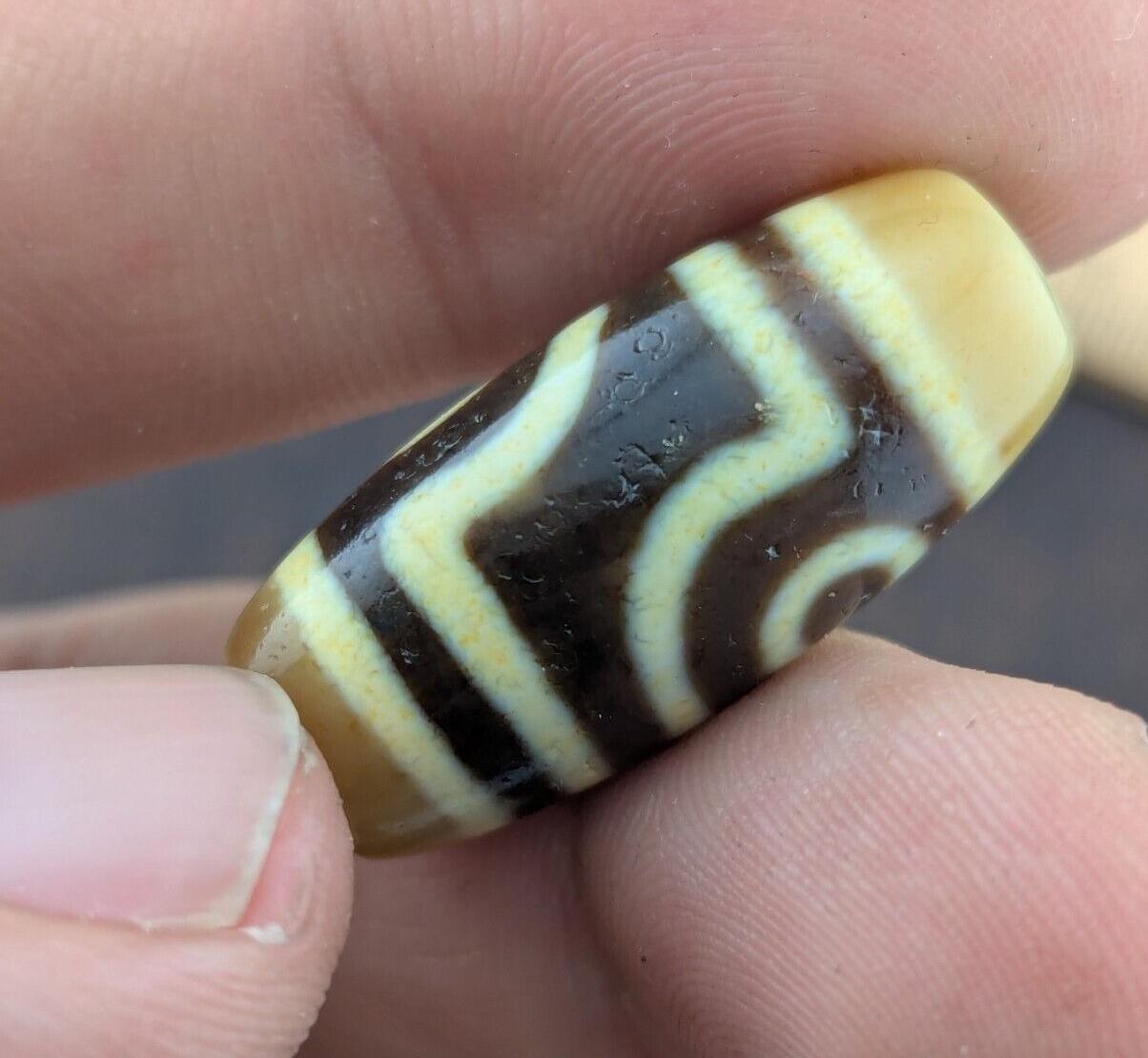 Lot 3 vintage old tibetan very unique eyes agate stone dzi bead amulet