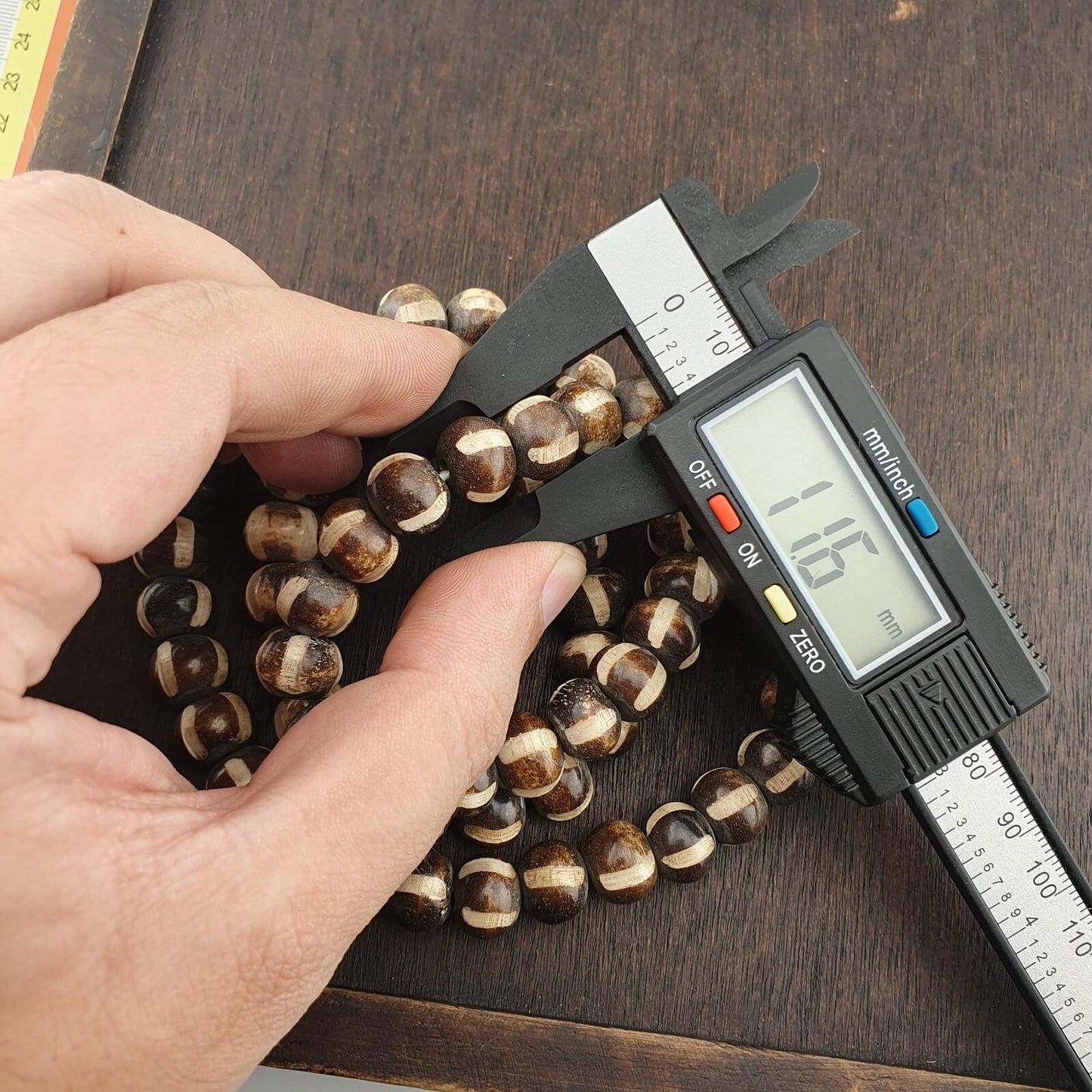 Vintage tibetan carving yak bone (buffalo) beads beaded necklace 11.5mm