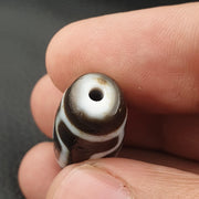 Soft skin eyes in eyes unique pattern himalayan tibetan agate dzi bead amulet