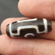 Soft skin eyes in eyes unique pattern himalayan tibetan agate dzi bead amulet