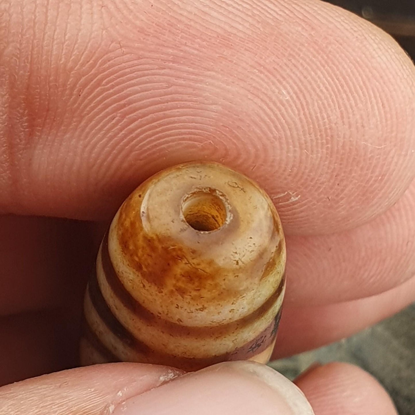 Himalayan tibetan agate dzi bead 2 eyes antique spiritual amulet