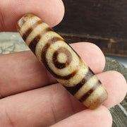 Himalayan tibetan agate dzi bead 2 eyes antique spiritual amulet