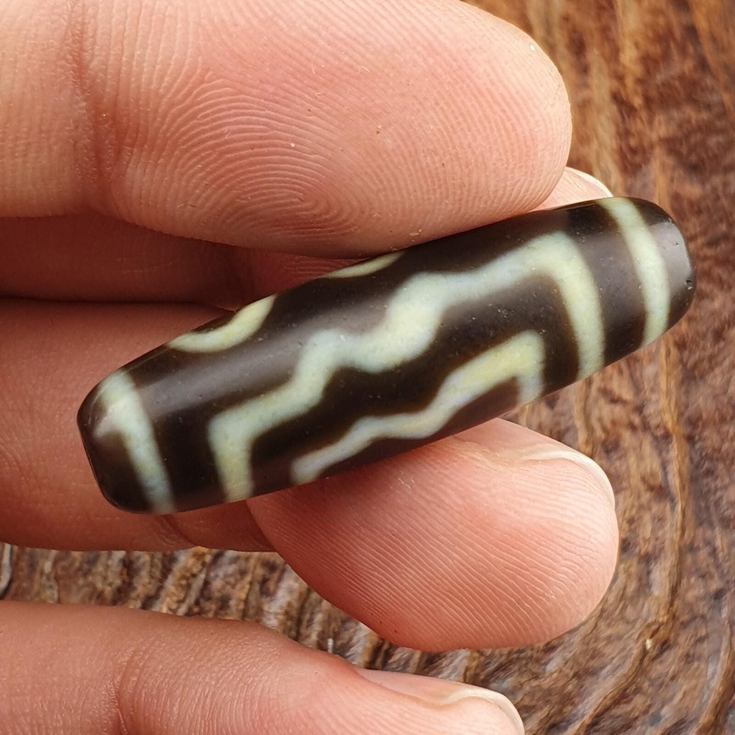 Unique 4 eyes old himalayan indo tibetan agate dzi bead rare pattern