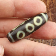 Unique 4 eyes old himalayan indo tibetan agate dzi bead rare pattern