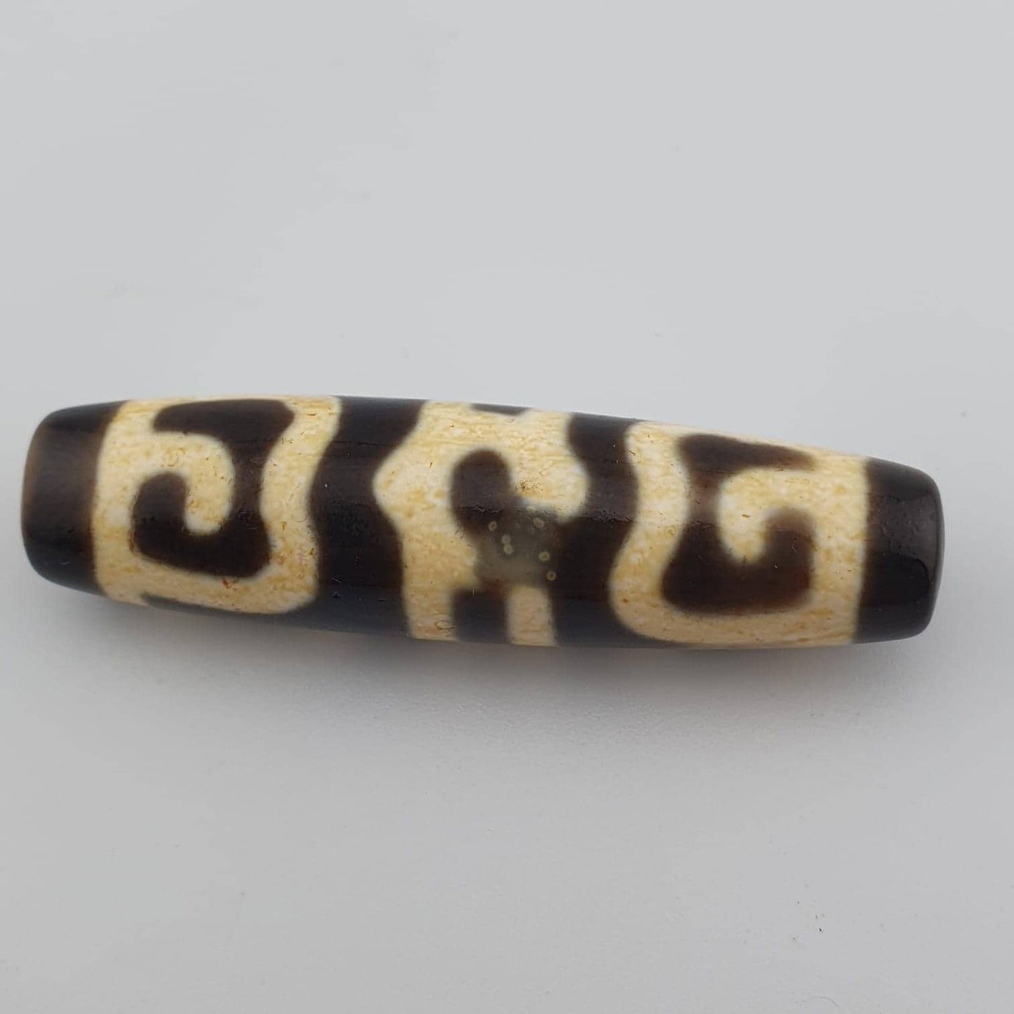 Rare pattern eyes unique pattern himalayan indo tibetan agate dzi bead amulet