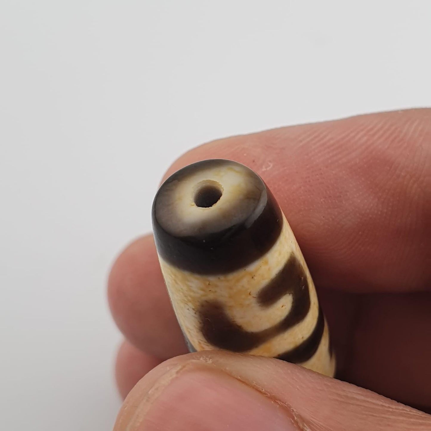 Rare pattern eyes unique pattern himalayan indo tibetan agate dzi bead amulet