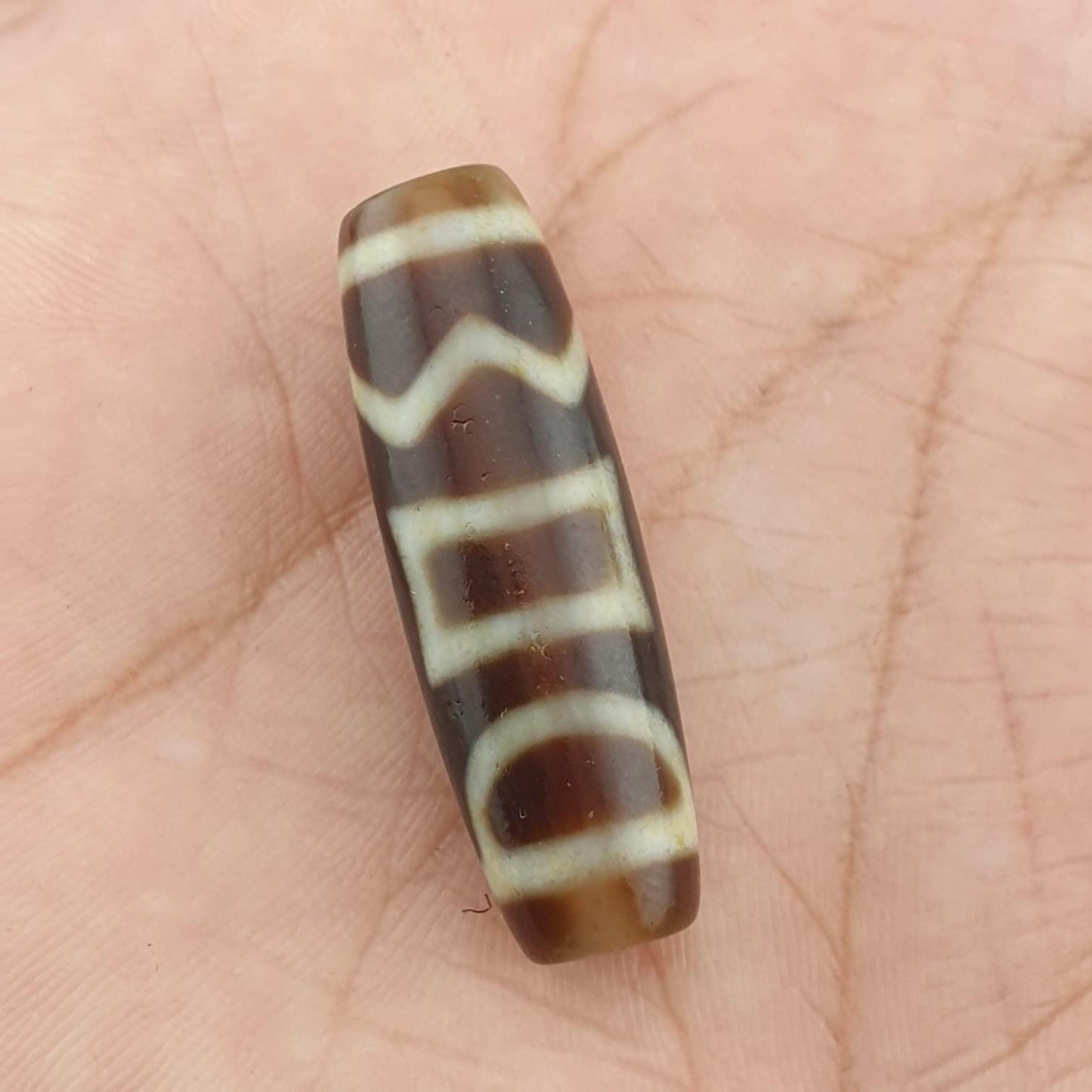 Sky earth eyes unique pattern himalayan tibetan agate dzi bead amulet