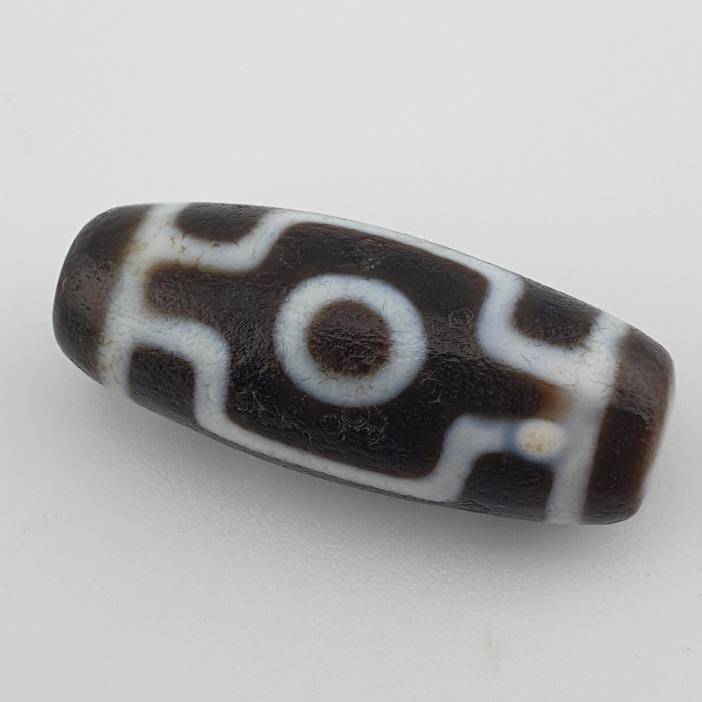 Soft skin eyes in eyes unique pattern himalayan tibetan agate dzi bead amulet
