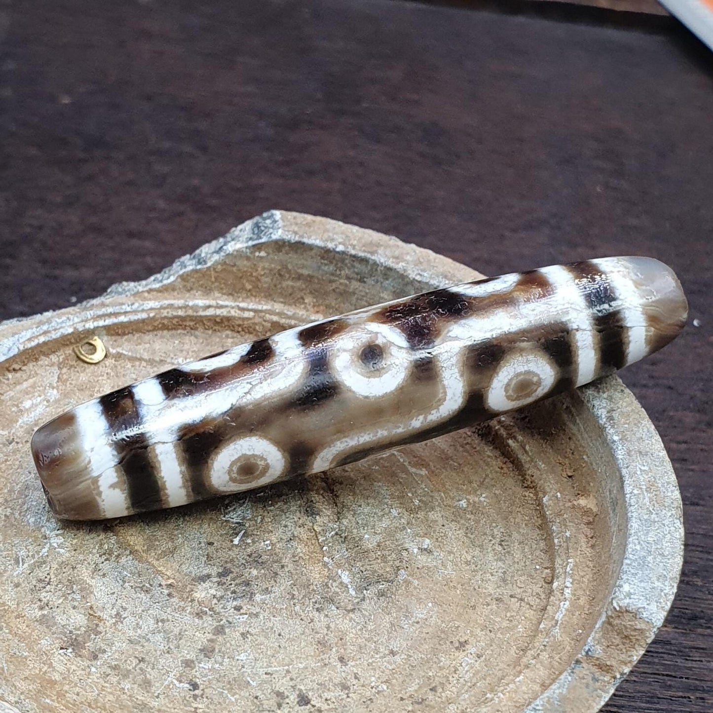 Himalayan tibetan 9 eyes pattern agate dzi bead spiritual amulet bead