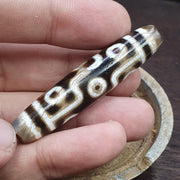 Himalayan tibetan 9 eyes pattern agate dzi bead spiritual amulet bead
