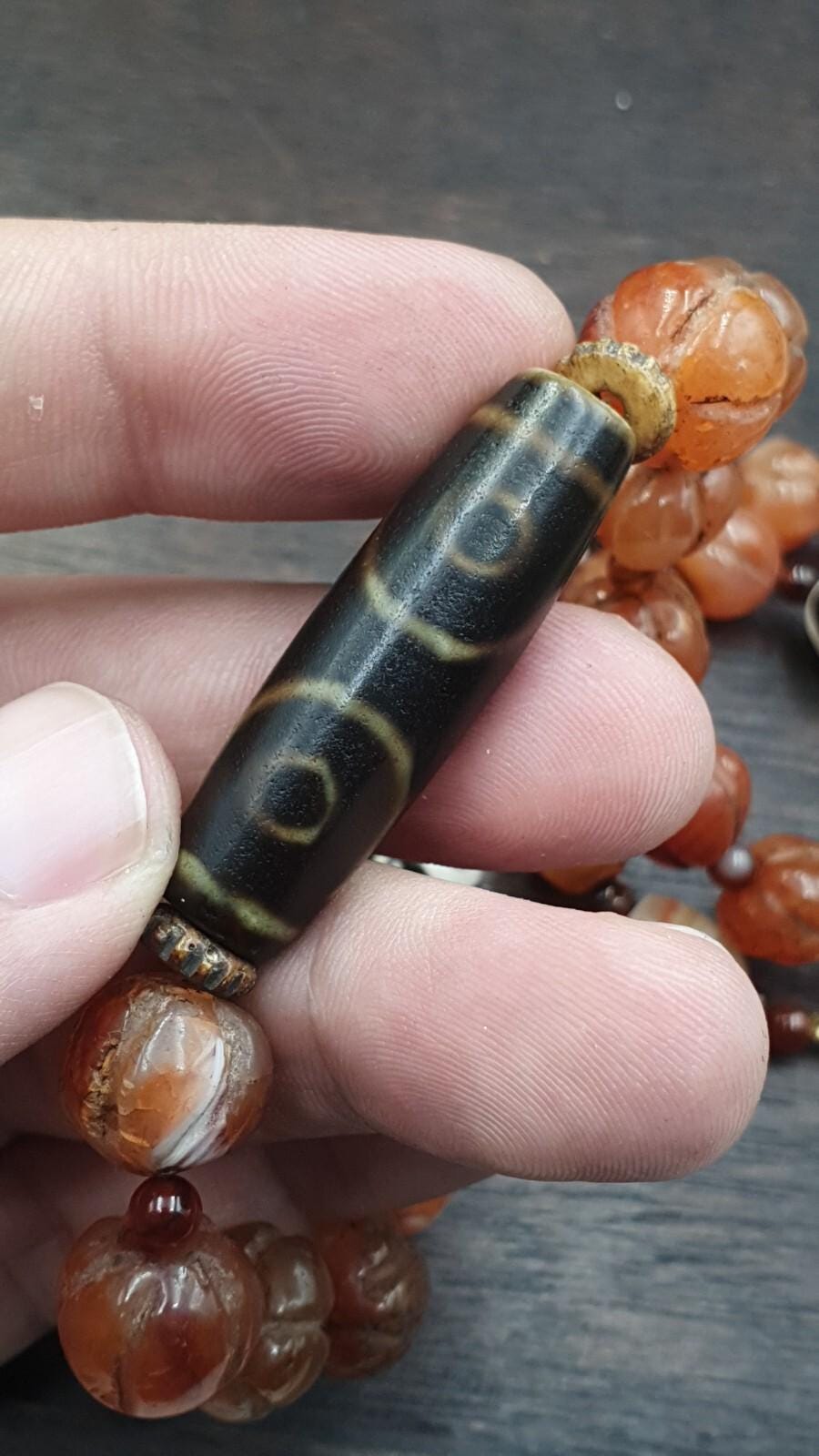 Antique style old himalayan tibetan agate beads unique pattern dzi necklace