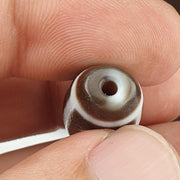 Dzi agate old himalayan indo tibetan eyes dzi amulet bead