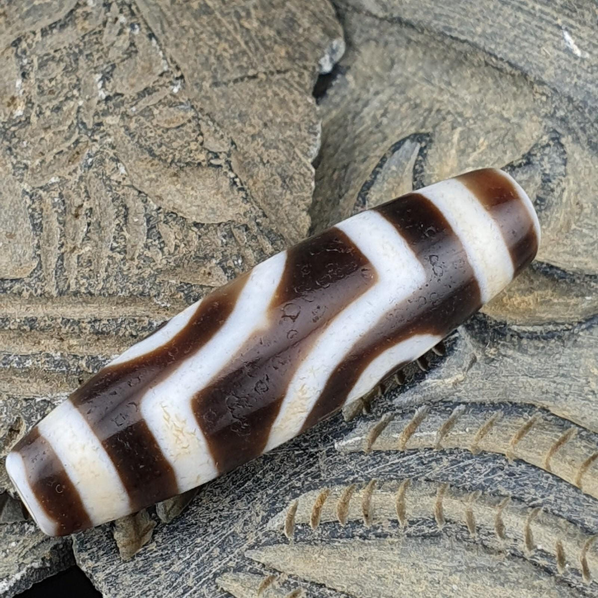Round totem tibetan old agate dzi bead" heaven & earth " amulet pendant