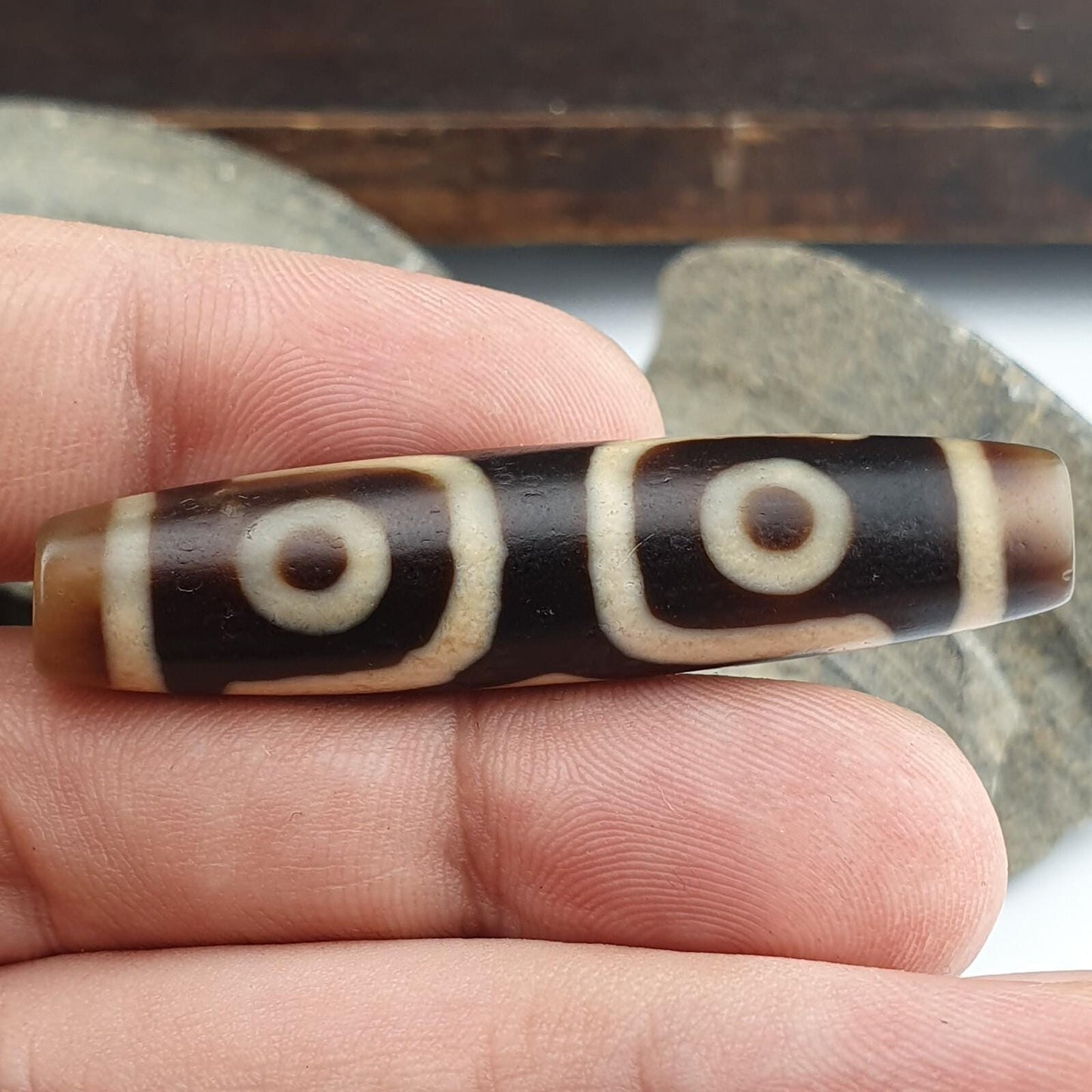 Tibetan Dzi Agate Bead Pendant: 1 Eye & 2 Circle Eyes Amulet