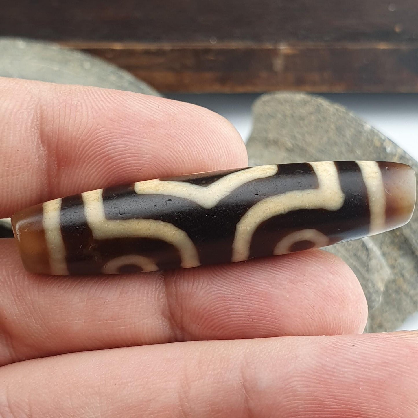 Tibetan Dzi Agate Bead Pendant: 1 Eye & 2 Circle Eyes Amulet