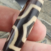 Tibetan Dzi Agate Bead Pendant: 1 Eye & 2 Circle Eyes Amulet