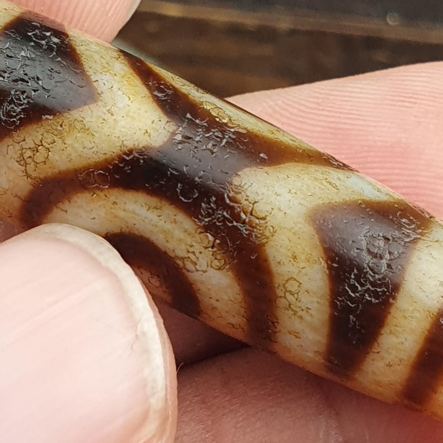 Himalayan tibetan agate dzi bead 2 eyes antique spiritual amulet