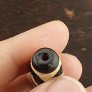 Himalayan tibetan dog tooth pattern agate dzi bead spiritual amulet bead