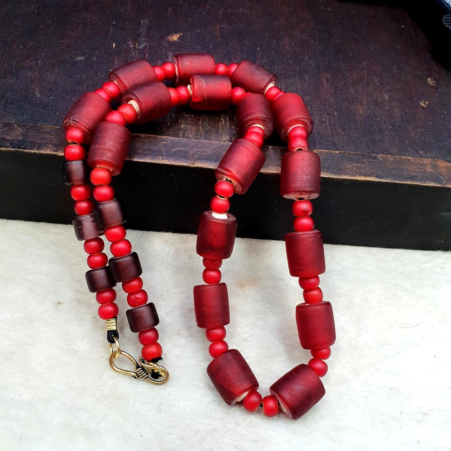 Vintage venetian white heart and red glass trade beads beaded necklace #j2