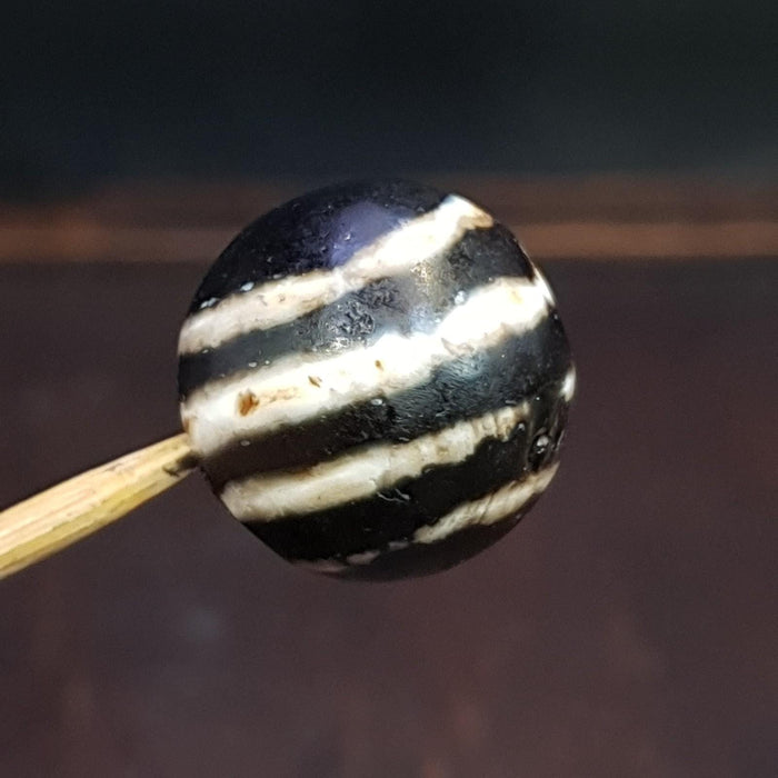Antique tibetan agate 4 lines goat eyes dzi bead
