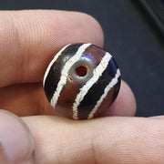 Eta-25 antique tibetan etched agate bead decorated carnelian beads