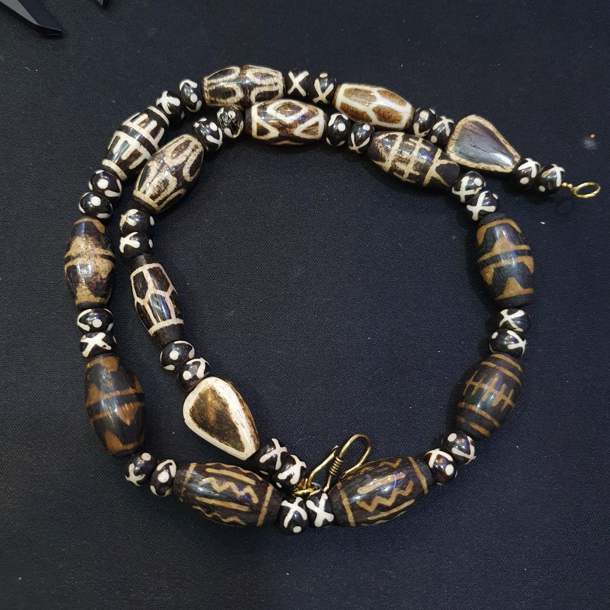 Burmese Pumtek Petrified Wood Bead Necklace: South Asian Dzi Patterns