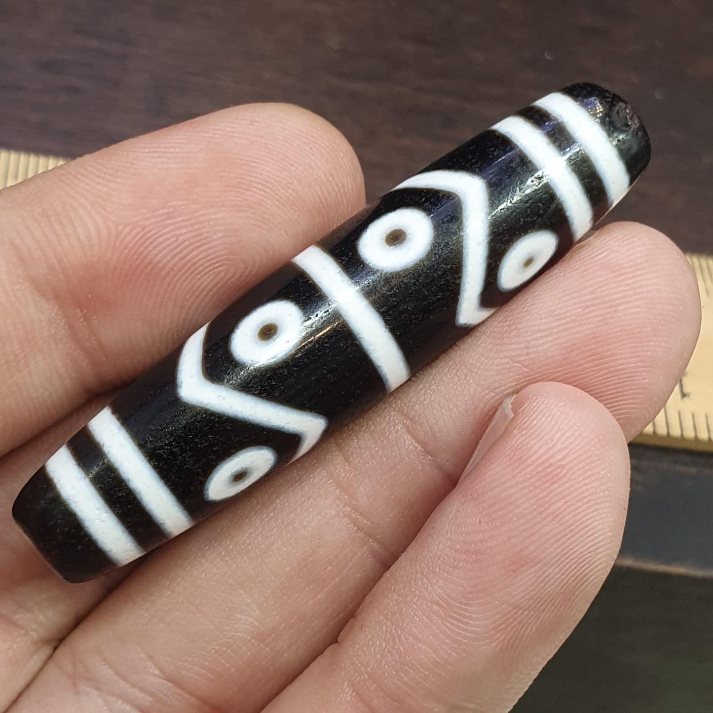 Himalayan tibetan 8 eyes pattern agate dzi bead spiritual amulet bead
