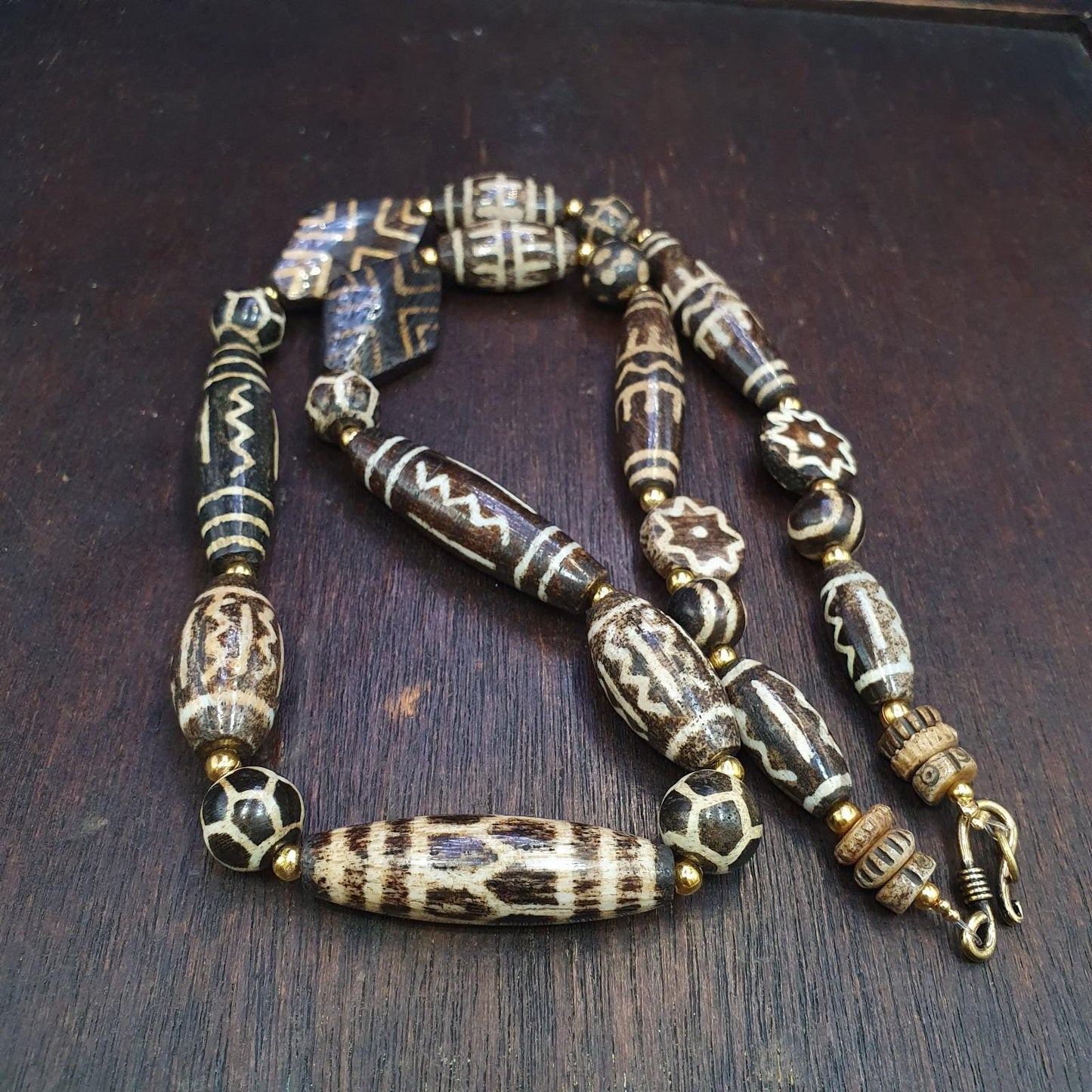 Antique south asian burmese pumtek pyu dzi pattern beads long necklace