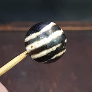 Antique tibetan agate 4 lines goat eyes dzi bead
