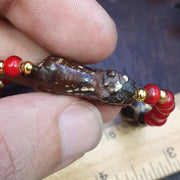 Antique Dzi Agate, Tibetan Carved Animal Bracelet | Multi-Hued Beads, Handcarved Figurines | Elastic Fit