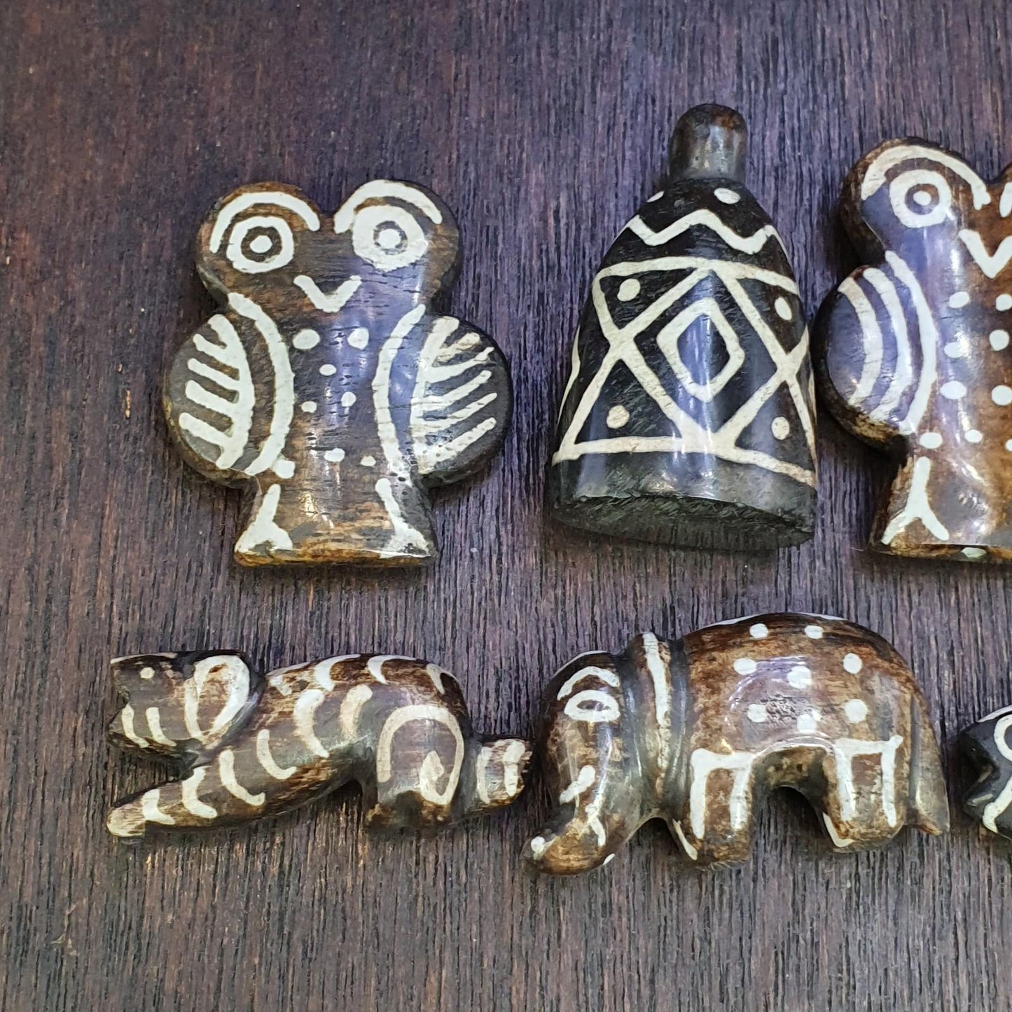 Lot 8 south asian burmese old pyu pumtek animal figurine stone beads pendants