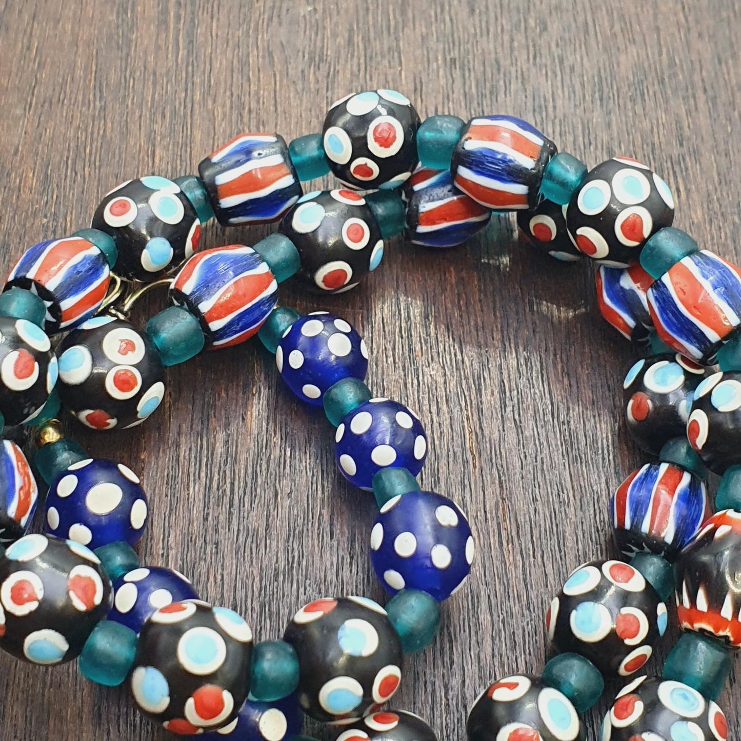 Vintage chevron venetian style skunk polka dot glass beads necklace oc-1