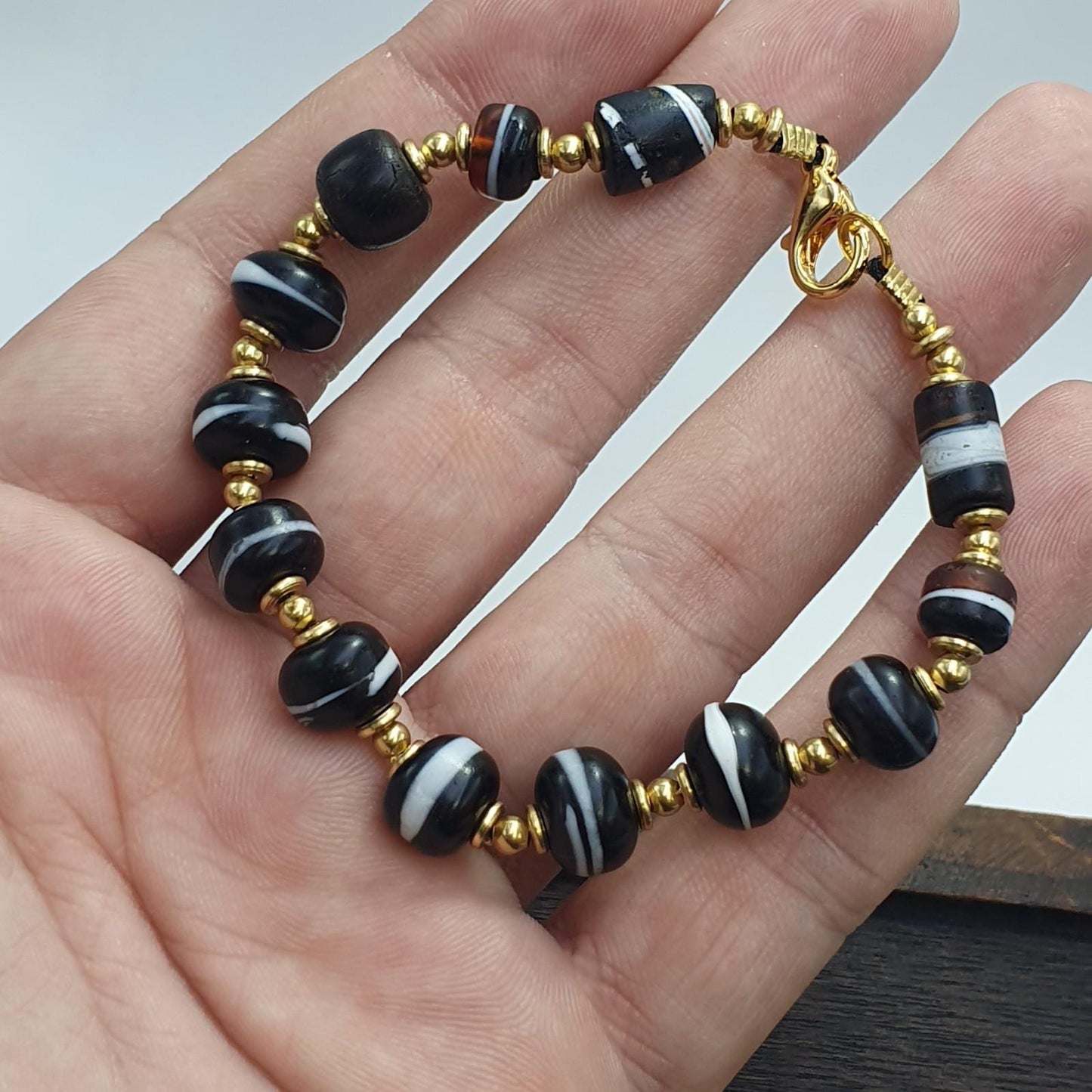 Antique one line black and white glass beads beaded bracelet #jn-br3