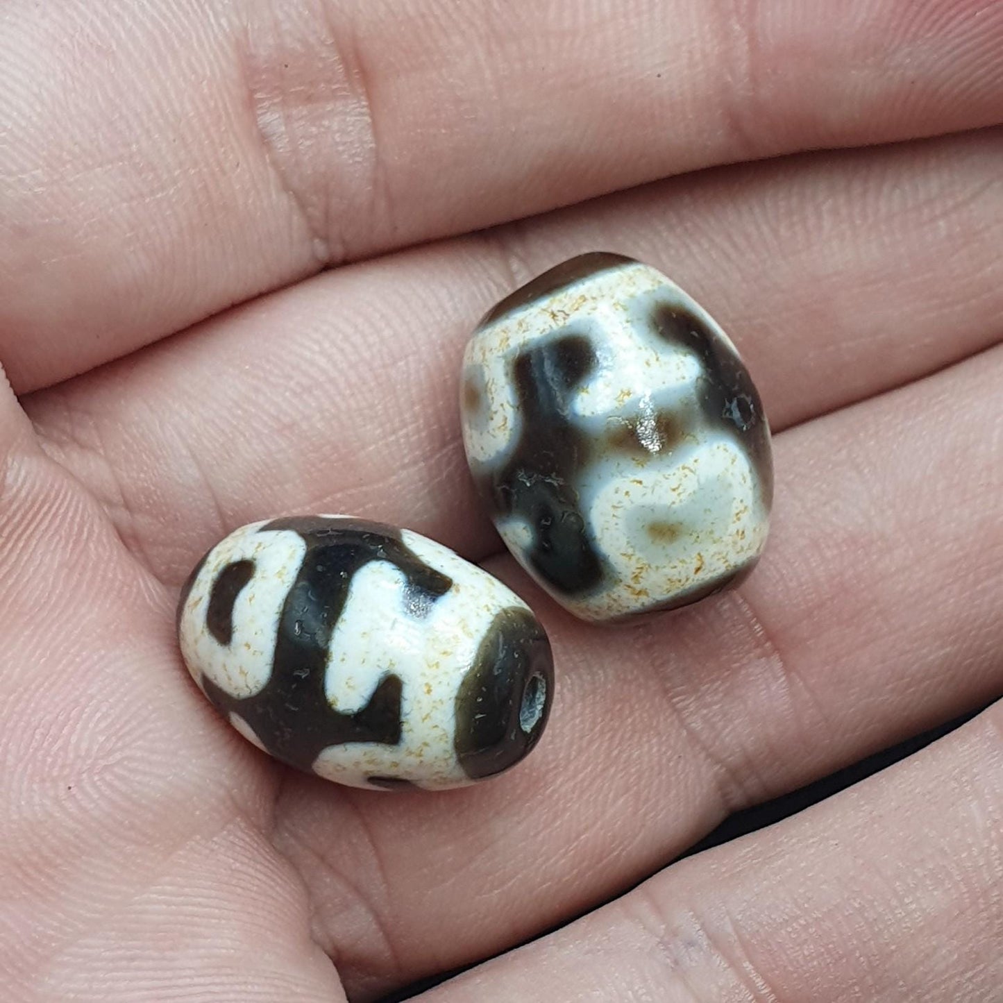 Lot 2 unique pattern tibetan agate stone dzi bead amulet