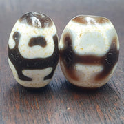 Lot 2 unique pattern tibetan agate stone dzi bead amulet