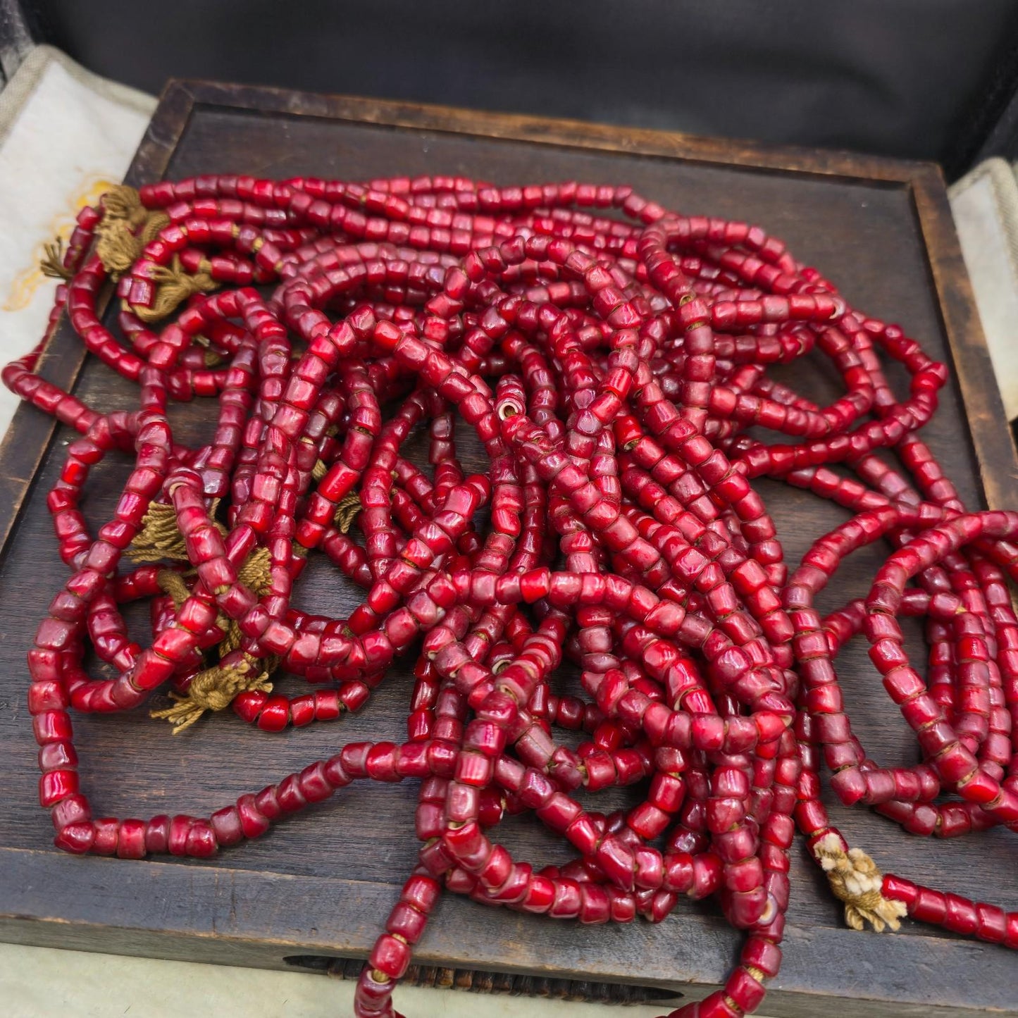 Wholesale: 30 Strand Cranberry Red White Heart Venetian Trade Beads