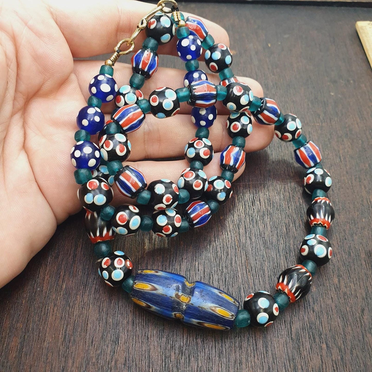 Vintage chevron venetian style skunk polka dot glass beads necklace oc-1