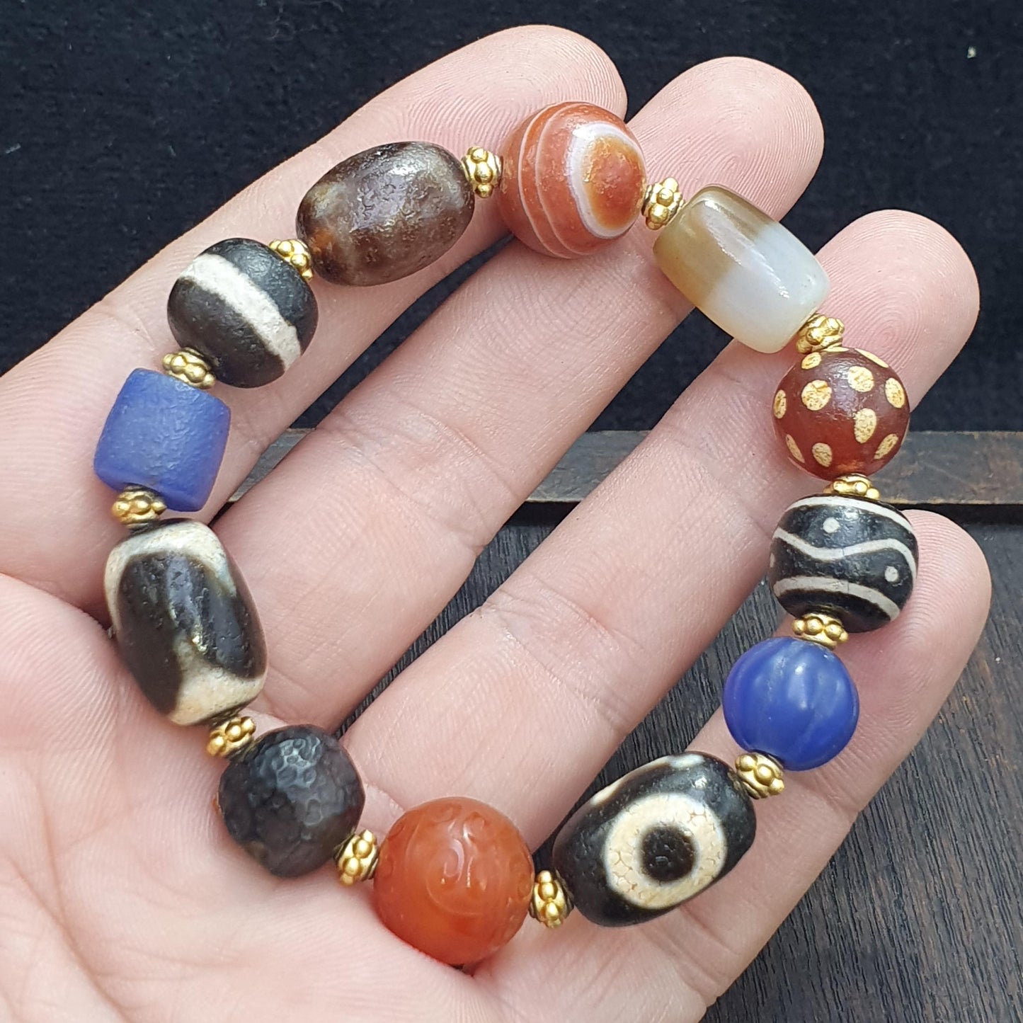 Tibetan Dzi Agate Bead Bracelet – Nepalese Spiritual Motifs