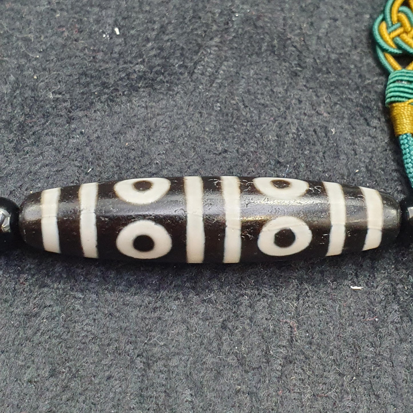 Himalayan tibetan unique patterns 8 eyes dzi agate beads necklace