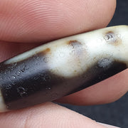 Tibetan dzi bead unique pattern symbols , rare himalayan agate bead
