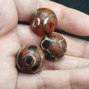 Lot 3 himalayan tibetan central asian etched agate beads decorated bead 19mm