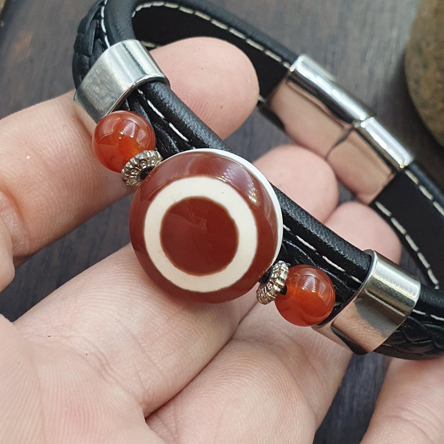 Handcrafted bracelet one eye  tibetan dzi bead pu leather bracelet