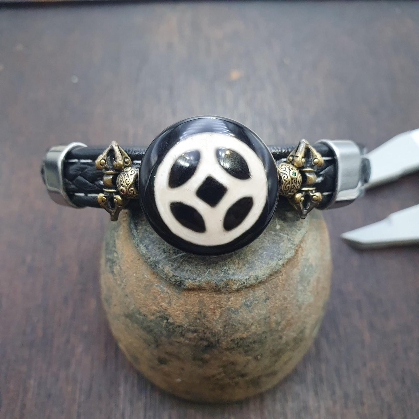 Handcrafted bracelet cross wheel motif  tibetan dzi bead pu leather bracelet
