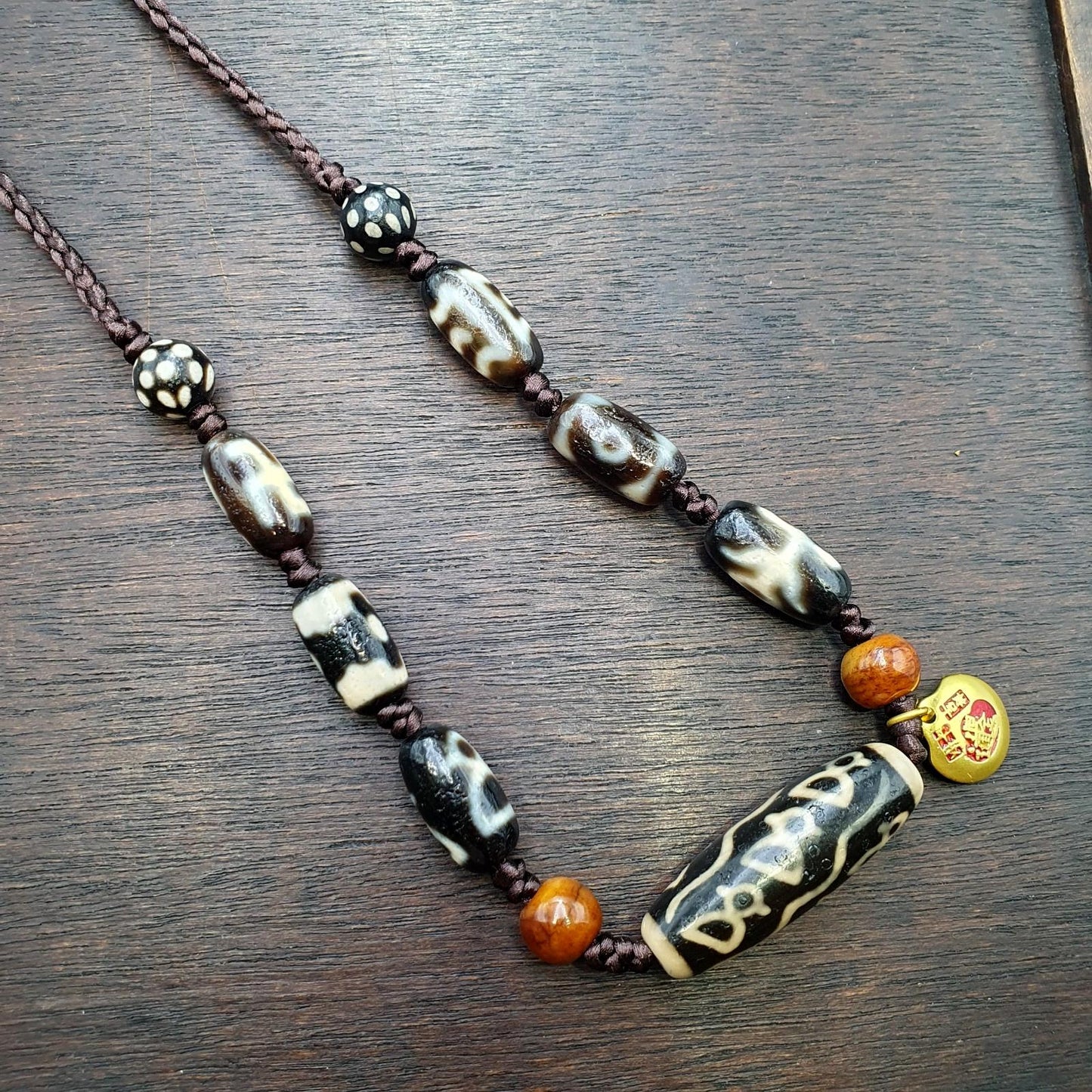 Tibetan Agate Dzi Bead Mala Necklace – Spiritual Protection