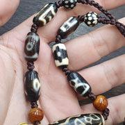 Tibetan Agate Dzi Bead Mala Necklace – Spiritual Protection