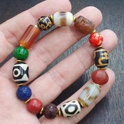 Tibetan Dzi Agate Bead Bracelet – Vintage Nepalese Spiritual Motifs