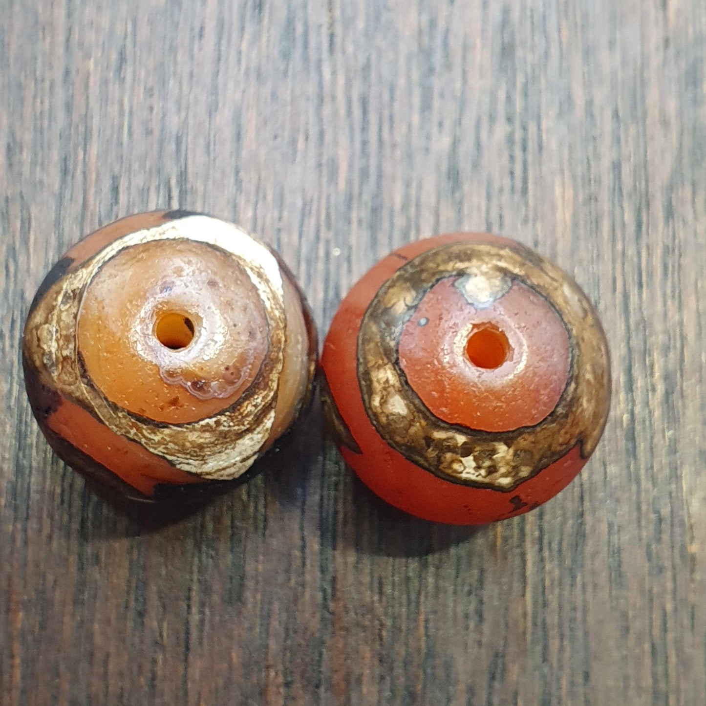Lot 2 himalayan tibetan central asian etched agate beads decorated bead 19mm