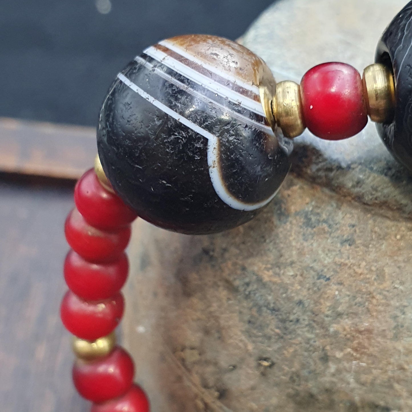 Himalaya goat eye agate stone bead suleimani agate red whiteheart beads bracelet