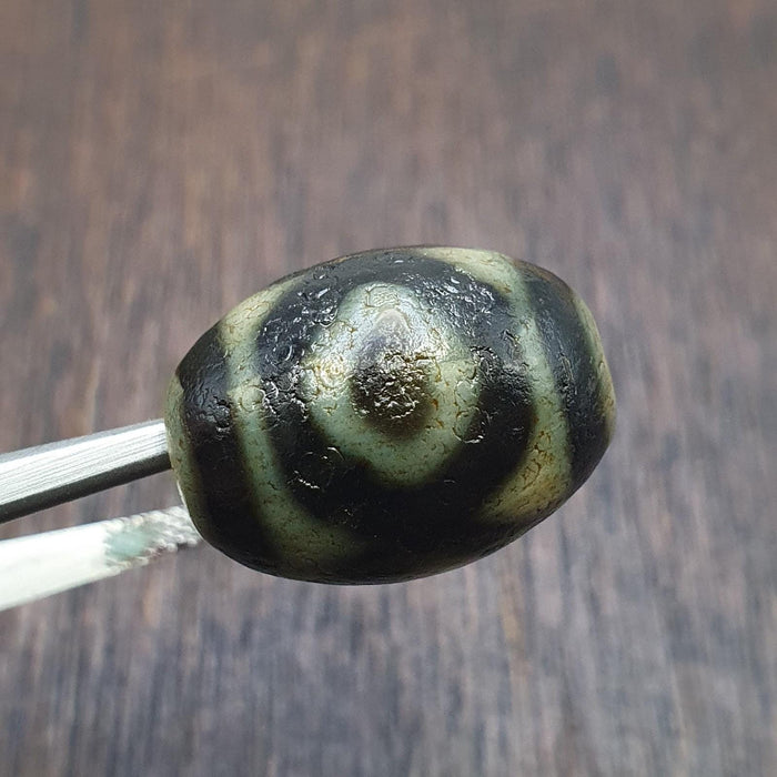 Old tibetan 3 eyes in eyes agate stone dzi bead amulet #41