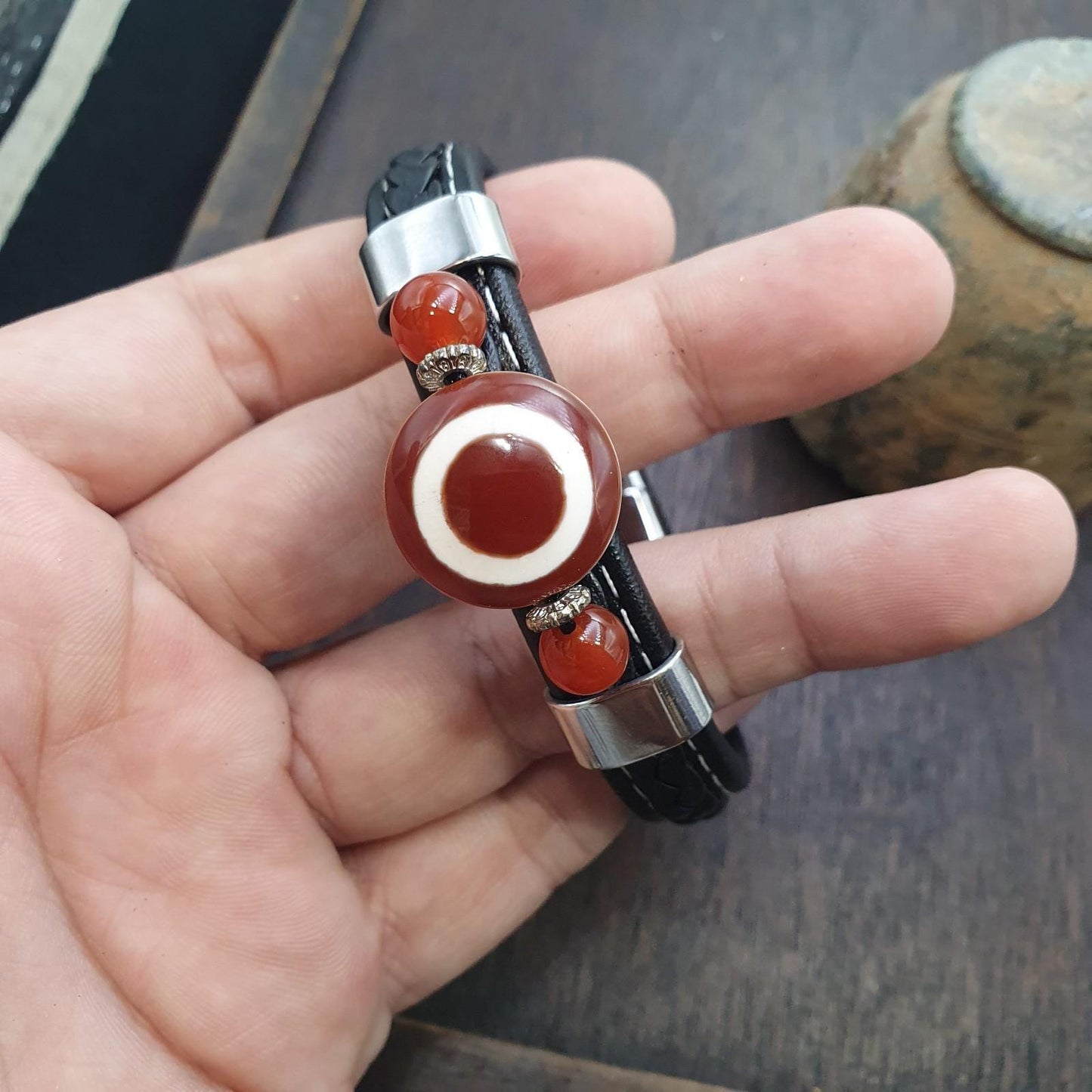 Handcrafted bracelet one eye  tibetan dzi bead pu leather bracelet